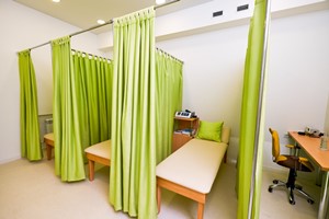 Медицинские шторы из ПУ тканей 