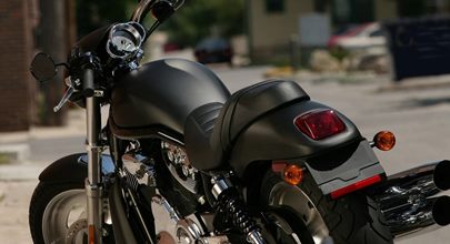 сиденья мотоциклов из кожзаменителя