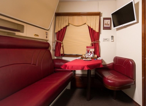 сиденья поезда кожзам 