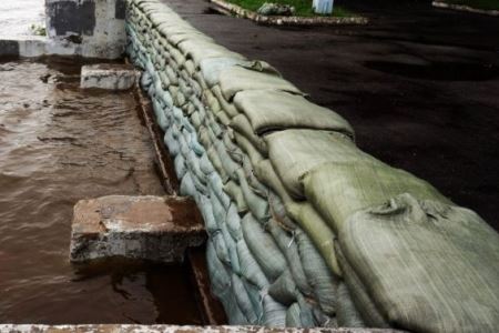 геотекстиль мешки для защиты от наводнений 450х300.jpg