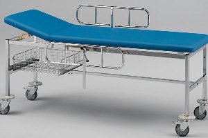 медицинские кушетки 